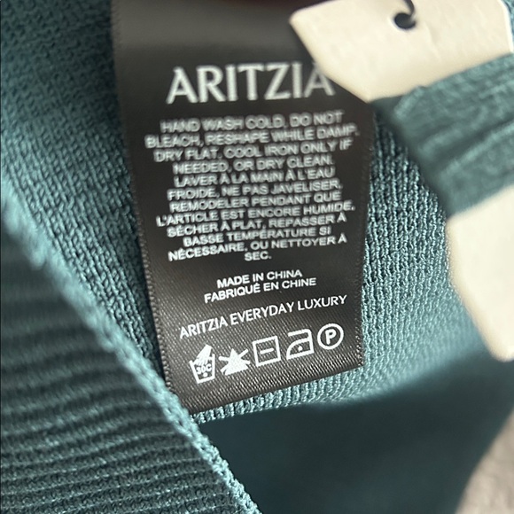 Aritzia Green ribbed crop top NWT - Picture 4 of 5